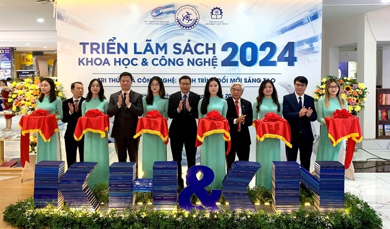 Khai Mạc Triển Lãm Sách Khoa Học Và Công Nghệ 2024